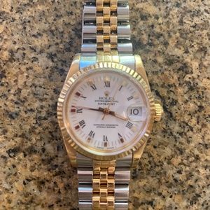 Ladies Datejust 31mm ROLEX ~ Like New